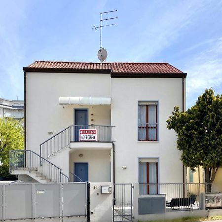 Villa Santin Carraro Immobiliare - Family Apartments Lido di Jesolo Exterior photo
