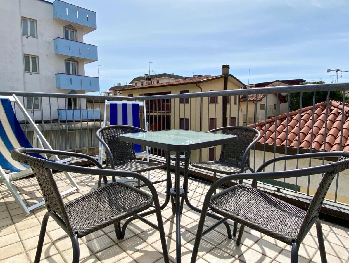 Villa Santin Carraro Immobiliare - Family Apartments Lido di Jesolo Exterior photo