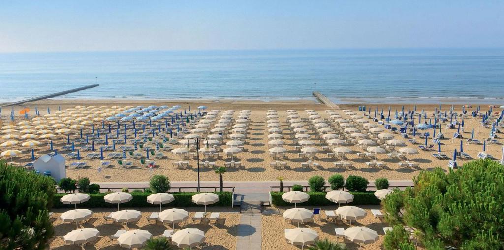Villa Santin Carraro Immobiliare - Family Apartments Lido di Jesolo Exterior photo